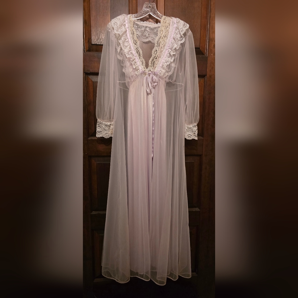 Vintage Union Made Negligee/Peignoir Nightgown Size S